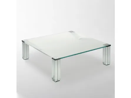 Tavolino Cryptée realizzato in uno speciale cristallo stampato zigrinato, stratificato ad un cristallo extralight di Glas Italia