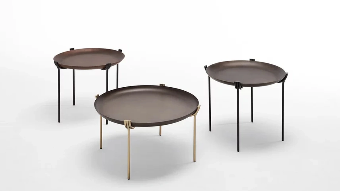 Tavolino in metallo Geo Table di Saba