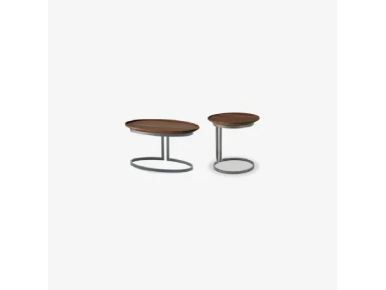 Tavolino Wing Ovale and Round con top rimovibile in legno massello a liste incollate con struttura in ferro di Riva1920