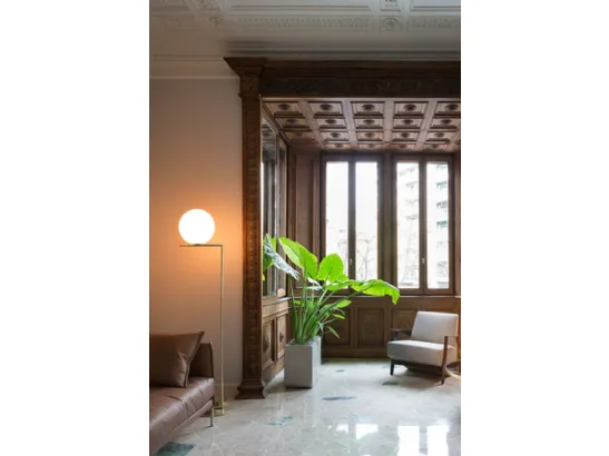 Lampada da terra in vetro soffiato di Flos