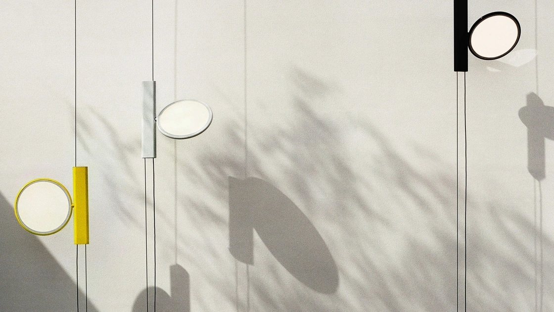 Lampada di design regolabile in alluminio Ok di Flos