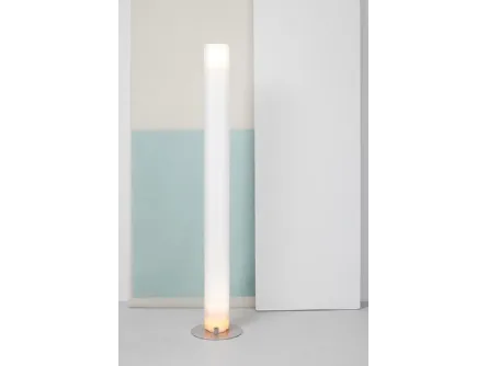 Lampada da terra a luce indiretta e diffusa in metacrilato di Flos