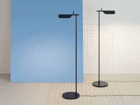 Lampada orientabile moderna Tab Floor di Flos
