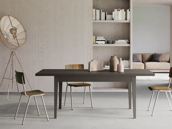 Tavolo Stoccolma Allungabile con piano in laminato e gambe impiallacciate di Arredo3