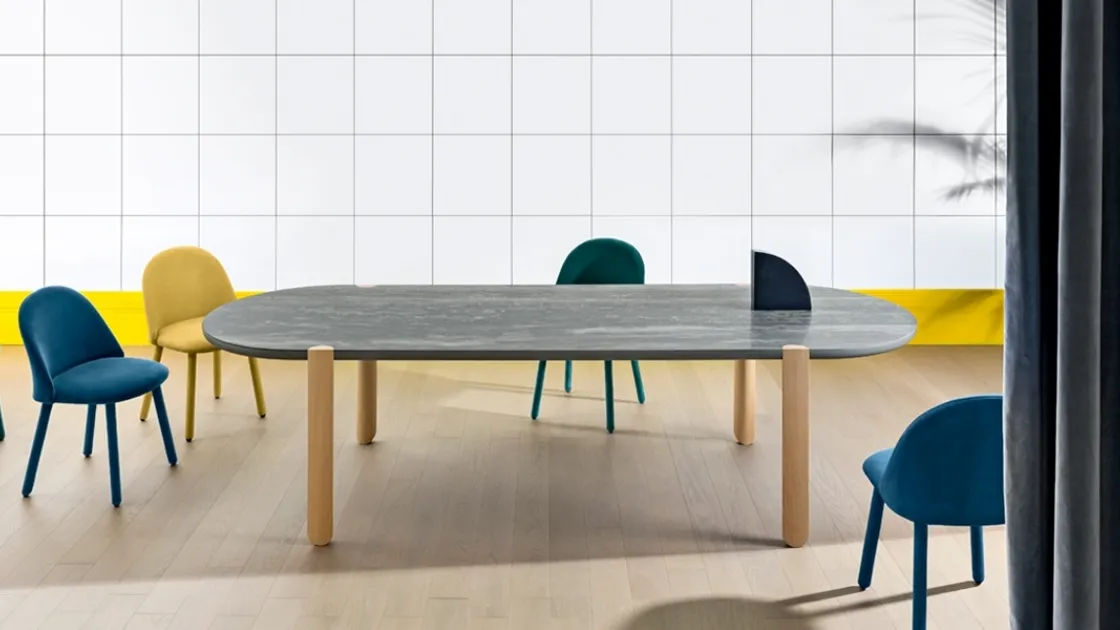 Tavolo design ovale in laminato di Miniforms