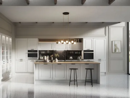 Cucina Classica Asolo in Frassino laccato a poro aperto Siberia e top in ceramica effetto marmo di Arredo3