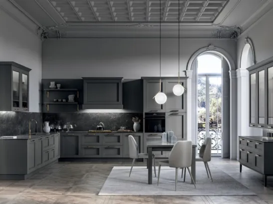 Cucina Classica angolare in laccato opaco Grigio e top in laminam Nero Greco Meg di Arredo3