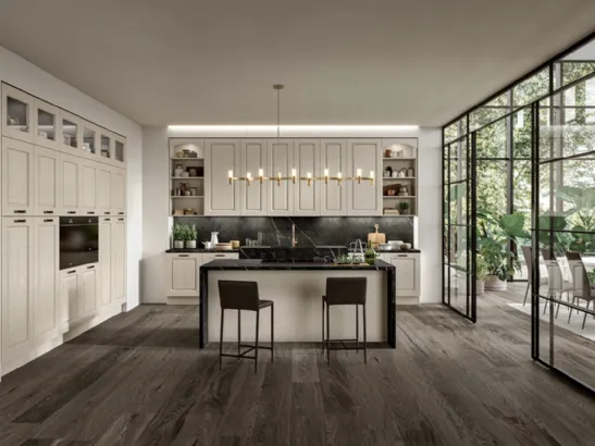 Cucina Classica con isola in legno di Frassino finitura Juta decapè e top in Dekton Verona di Arredo3