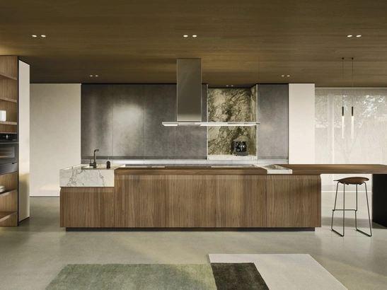 Cucina Design con isola C02 in legno e laccato di Copat Life