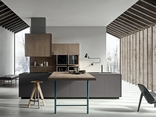 Cucina Design in laccato satinato e legno di rovere con penisola Sistemi 3|1|A di Copat Life
