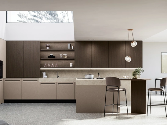Cucina Moderna con penisola Tekna 02 in pet e noce di Arredo3