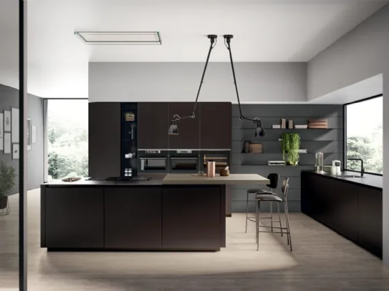 Cucina Moderna con isola in vetro opaco Caffè e penisola in impiallacciato Rovere safari Glass 2 0 di Arredo3