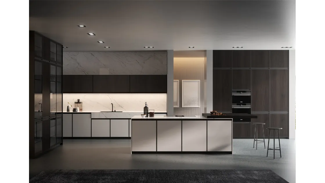 Cucina Moderna con isola in vetro opaco Bianco e Nebbia con top in Laminam Statuarietto Kronos di Arredo3