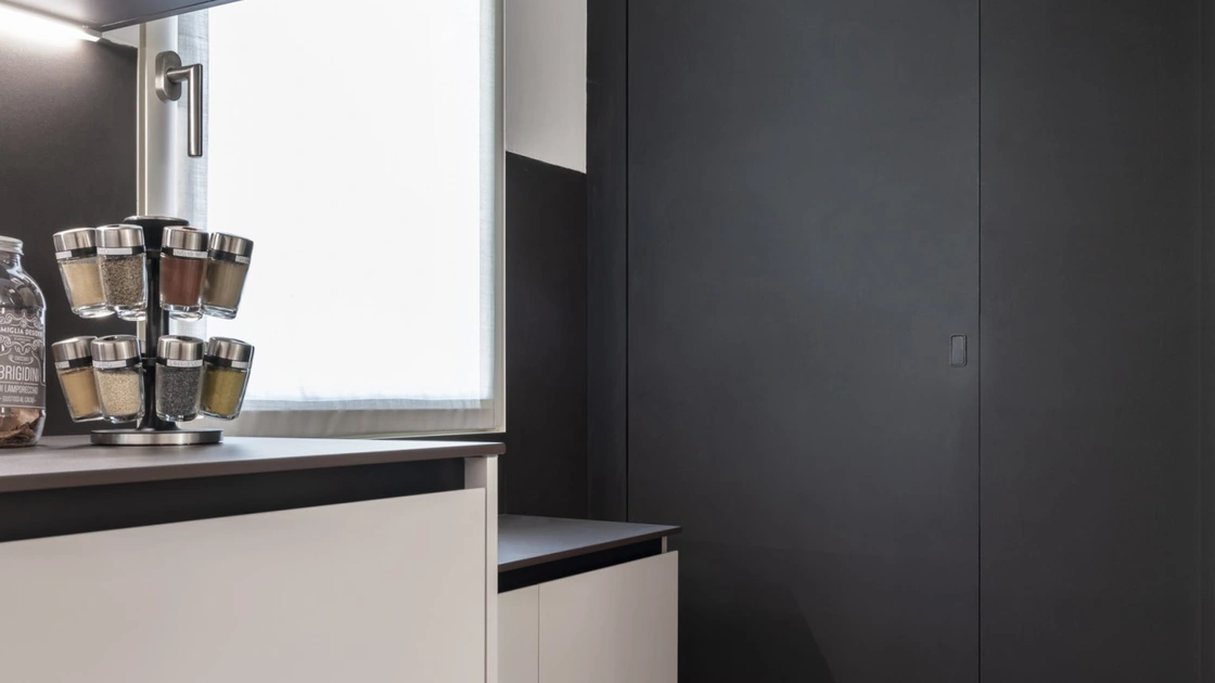 Porta battente per interni Syntesis Line Filo Muro di Eclisse