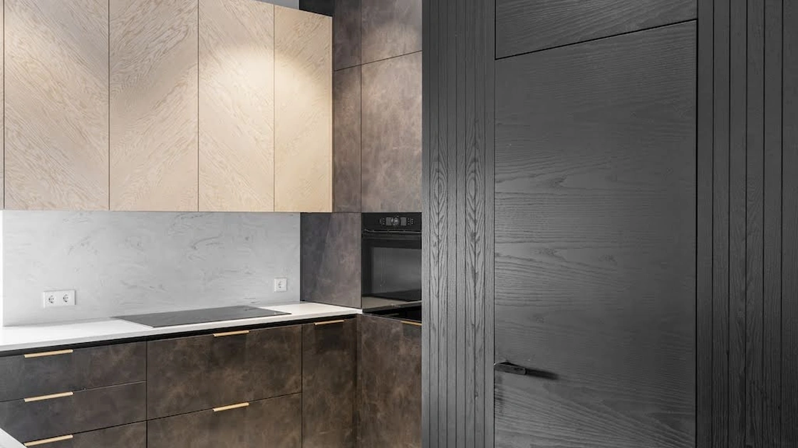Porta battente per interni Syntesis Line Filo Muro Legno di Eclisse